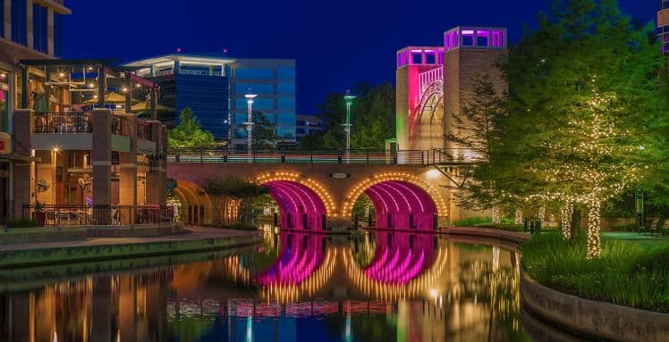 Houston master-planned community clubhouse or The Woodlands waterway